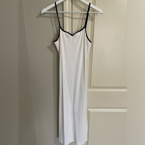 The Drop Women's White Bodycon Dress with Sweetheart Neckline by @signedblake